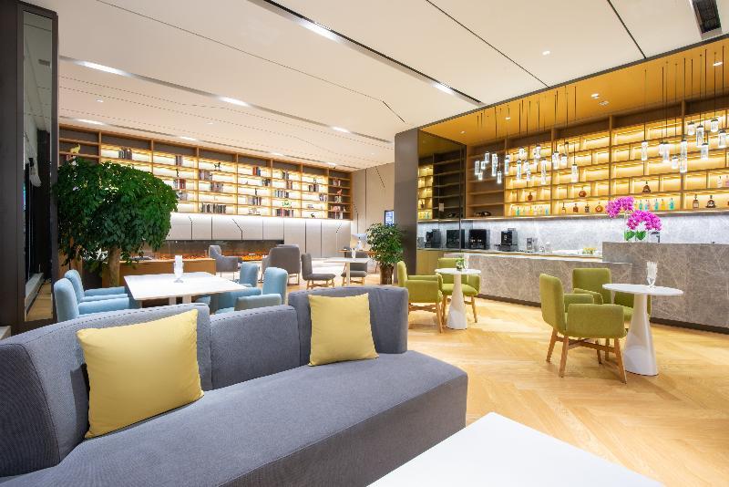 Holiday Inn Express Chengdu Huanhuaxi By Ihg-Near Jinsha Site Musem,Near Wuhou Temple Museum,Welcome Drinks,Free Gym,Free Self-Service Laundry Чънду Екстериор снимка