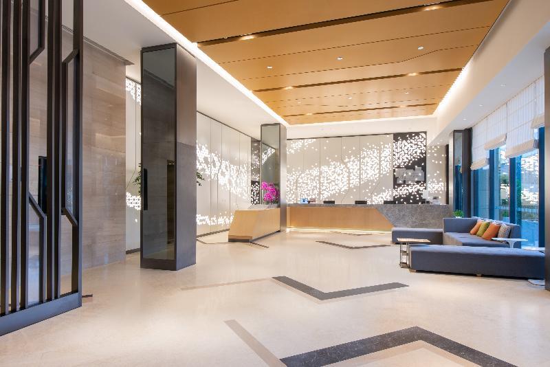 Holiday Inn Express Chengdu Huanhuaxi By Ihg-Near Jinsha Site Musem,Near Wuhou Temple Museum,Welcome Drinks,Free Gym,Free Self-Service Laundry Чънду Екстериор снимка