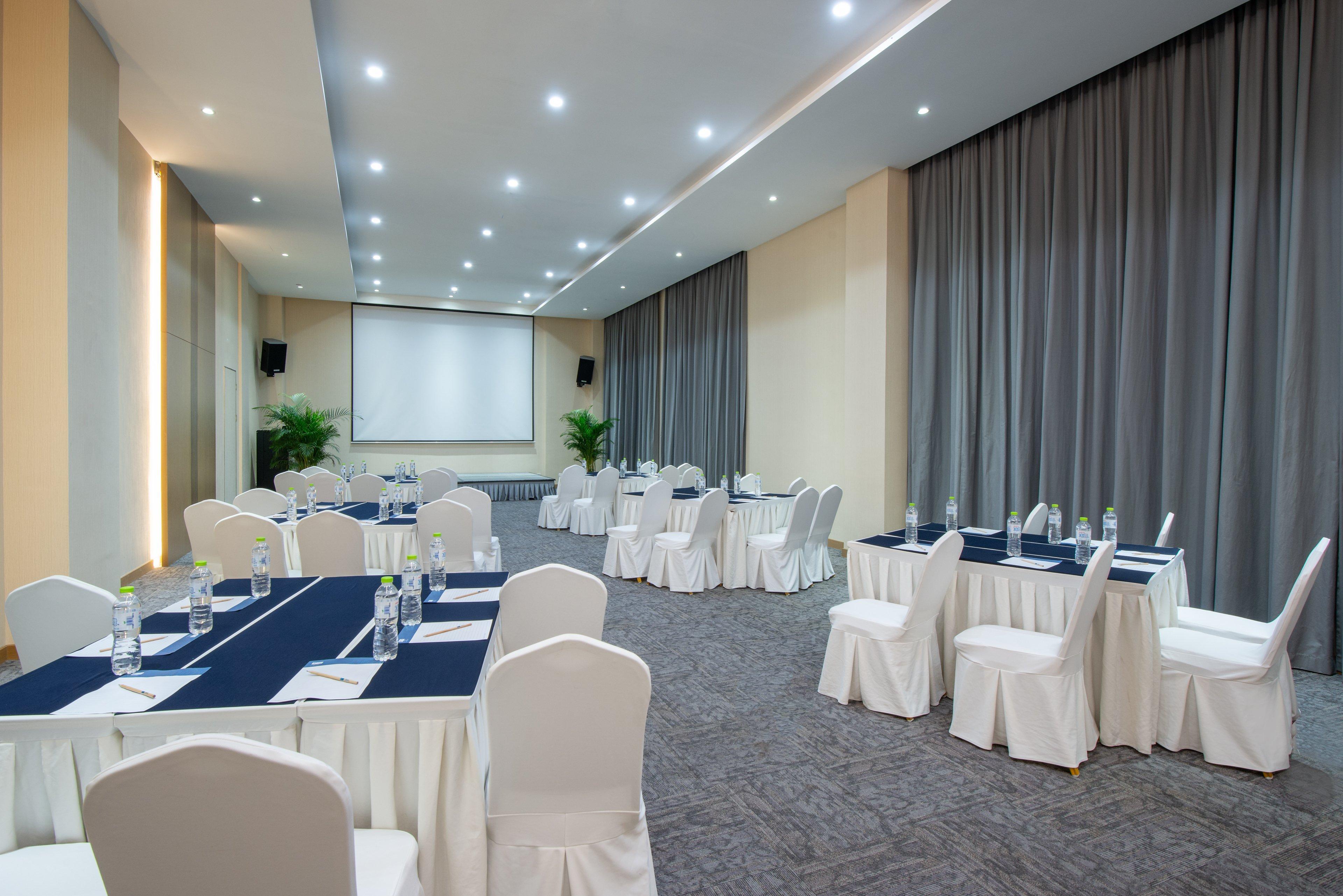 Holiday Inn Express Chengdu Huanhuaxi By Ihg-Near Jinsha Site Musem,Near Wuhou Temple Museum,Welcome Drinks,Free Gym,Free Self-Service Laundry Чънду Екстериор снимка