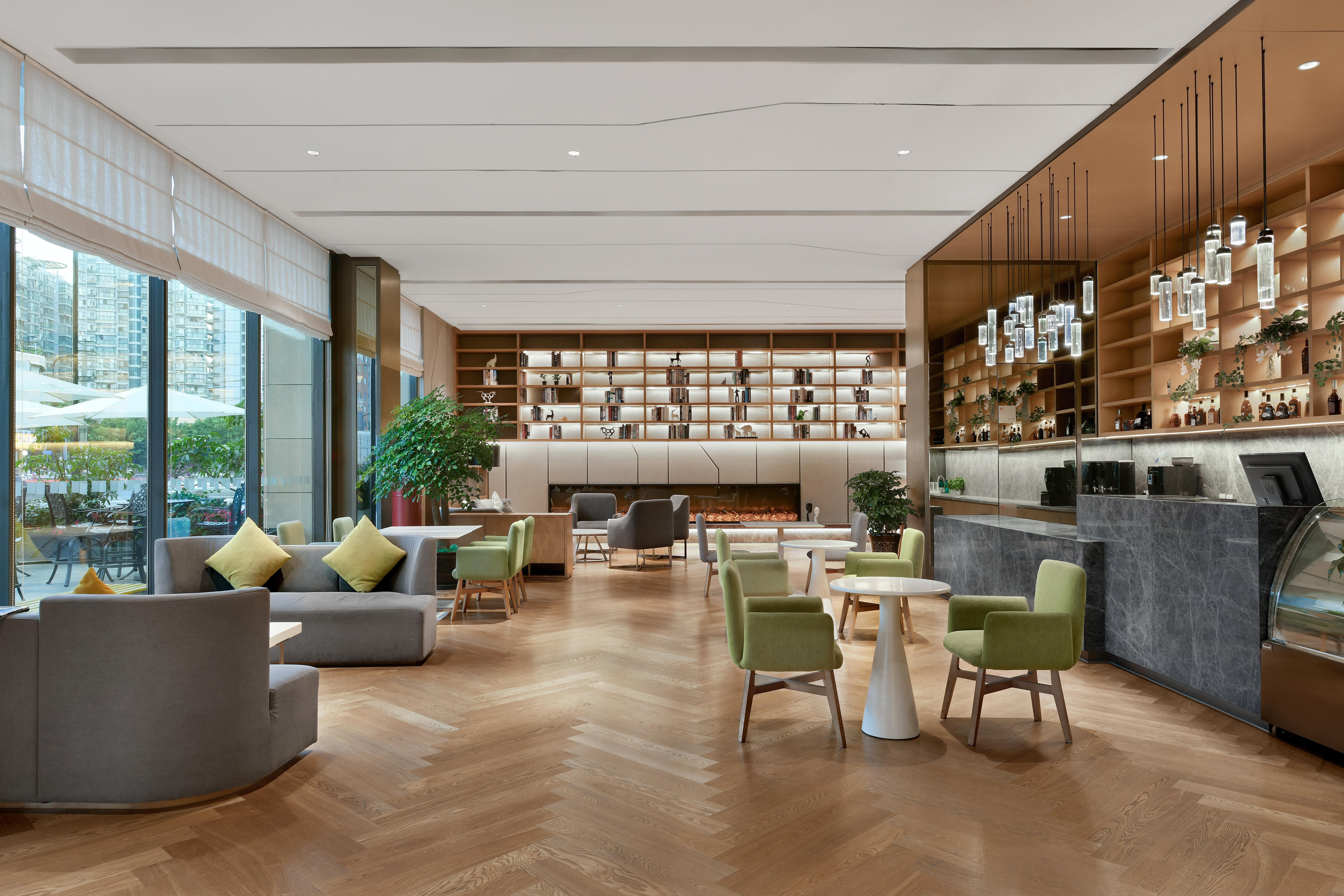 Holiday Inn Express Chengdu Huanhuaxi By Ihg-Near Jinsha Site Musem,Near Wuhou Temple Museum,Welcome Drinks,Free Gym,Free Self-Service Laundry Чънду Екстериор снимка